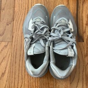 Nike Kyrie Low 5’s